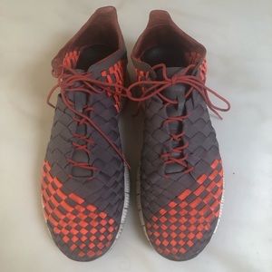 Free Inneva Woven “Crimson”